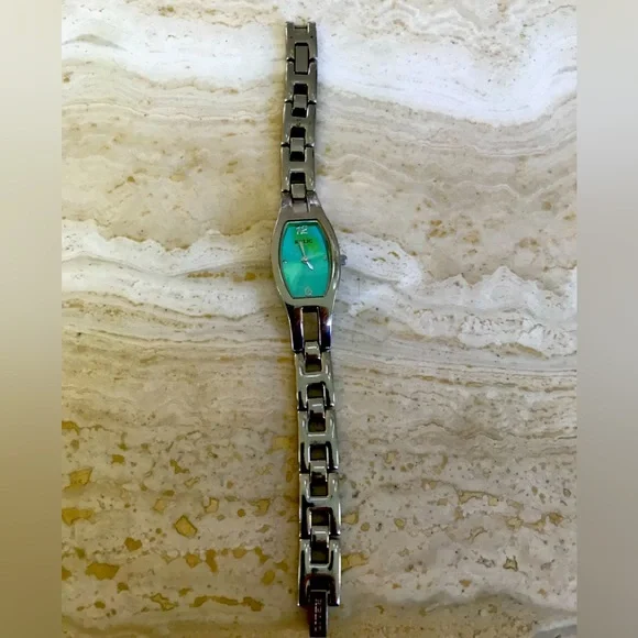 RELIC STAINLESS STEEL METALLIC BLUE/GREEN DIAL WATCH Relic Watch Stainless Steel Silver Green Band 50m Quartz | eBay main image 3